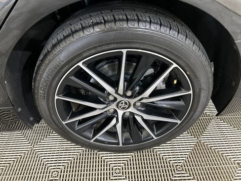 Used 2021 Toyota Camry SE FWD image 10