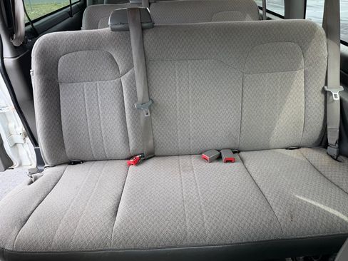 Used 2018 Chevrolet Express 3500 LT w/ LT Preferred Equipment Group RWD image 17