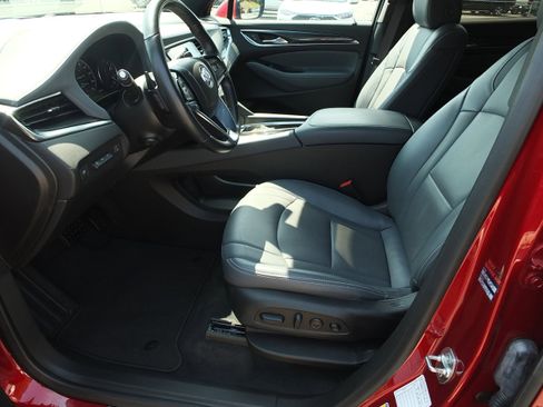 Used 2024 Buick Enclave Premium image 11