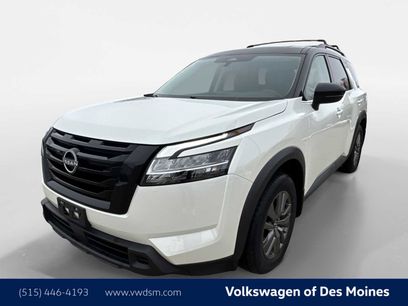 Used 2022 Nissan Pathfinder SV w/ SV Premium Package