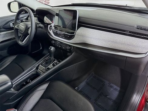 Used 2022 Jeep Compass Latitude image 31