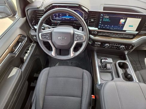 Used 2024 Chevrolet Silverado 1500 RST AWD/4WD image 33