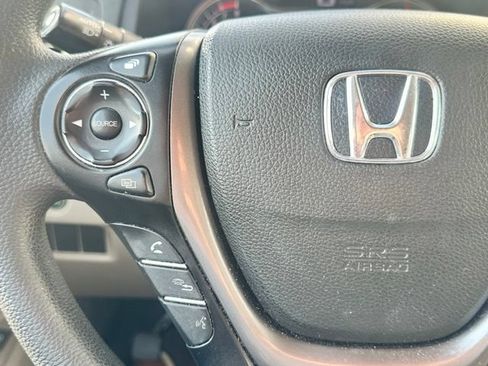 Used 2017 Honda Pilot EX image 10