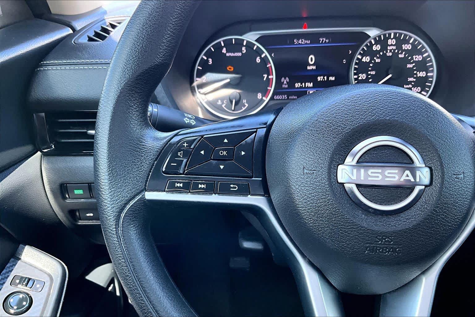 Used 2024 Nissan Sentra SV FWD image 23