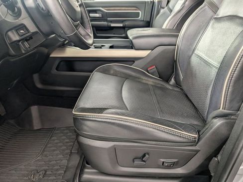 Used 2019 RAM 2500 Laramie AWD/4WD image 13