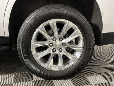 Used 2021 Chevrolet Tahoe Premier w/ Premium Package image 12