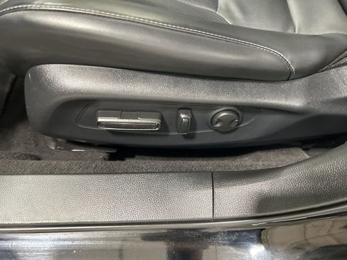 Used 2023 Honda Accord Touring image 11