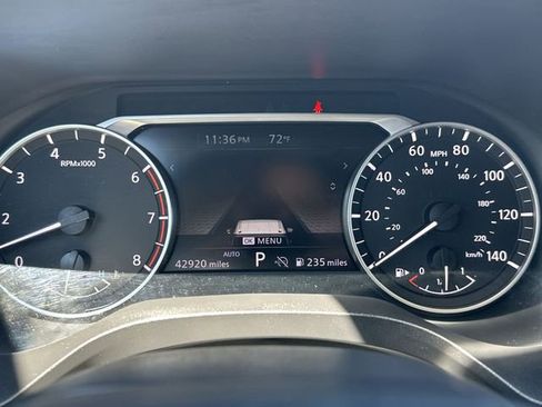 Used 2025 Nissan Rogue SV AWD/4WD image 12