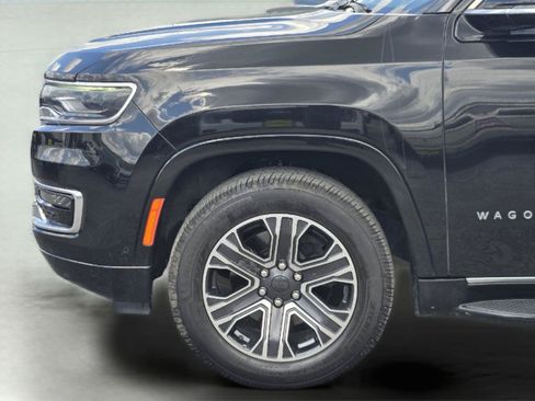 Used 2023 Jeep Wagoneer Series II AWD/4WD image 8