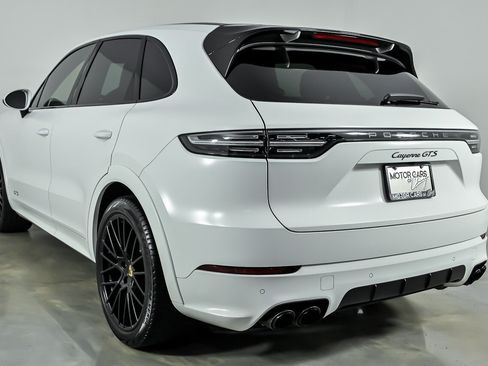 Used 2023 Porsche Cayenne GTS AWD/4WD image 8