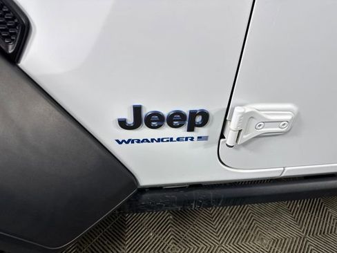 Used 2023 Jeep Wrangler Unlimited w/ Cold Weather Group image 10