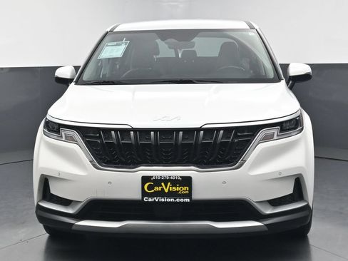Used 2024 Kia Carnival EX FWD image 7
