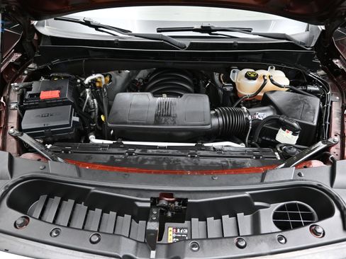 Used 2022 GMC Yukon SLT w/ SLT Premium Package image 7