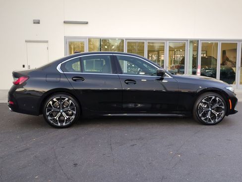 Certified 2025 BMW 330i 330i w/ Premium Package image 10