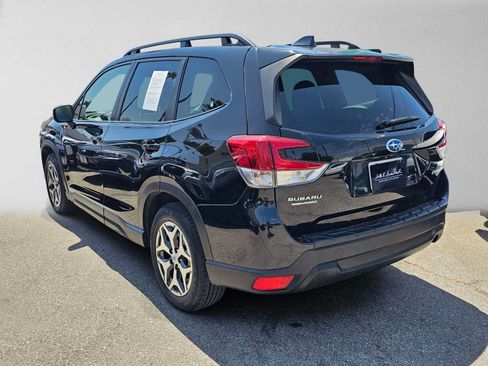 Certified 2023 Subaru Forester Premium AWD/4WD image 5