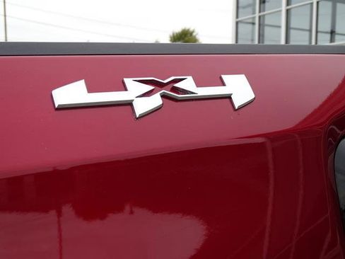 Used 2022 GMC Sierra 1500 Elevation w/ LPO, Elevation Black Package image 30