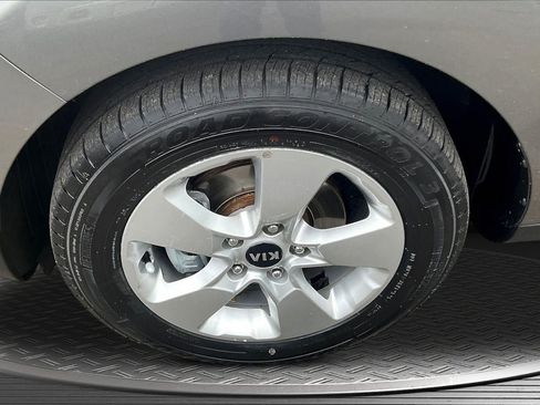 Used 2017 Kia Soul FWD image 32