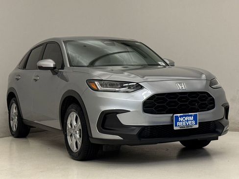 Certified 2025 Honda HR-V LX image 4