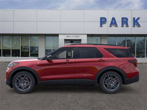New 2026 Ford Explorer ST-Line w/ ST-Line Street Pack image 4