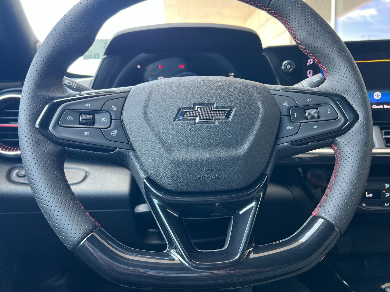 New 2026 Chevrolet Trax RS w/ Driver Confidence Package FWD image 23