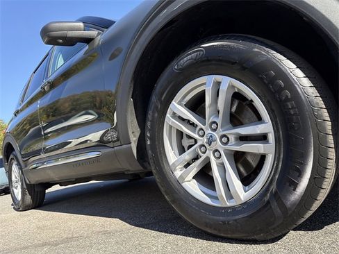 Used 2022 Ford Explorer XLT image 9