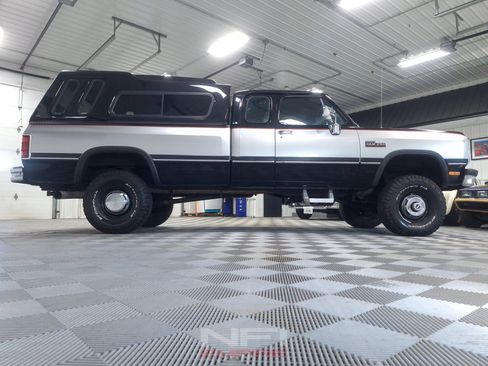 Used 1993 Dodge D/W Truck 250 AWD/4WD image 50
