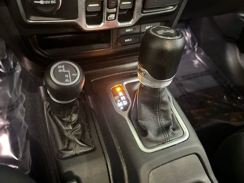 Used 2021 Jeep Wrangler Unlimited Sport image 24