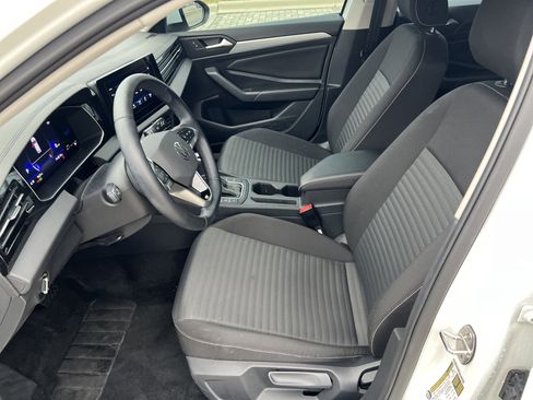 Certified 2025 Volkswagen Jetta S image 16