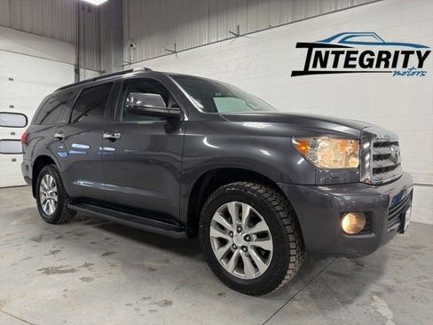 Used 2011 Toyota Sequoia Limited image 1