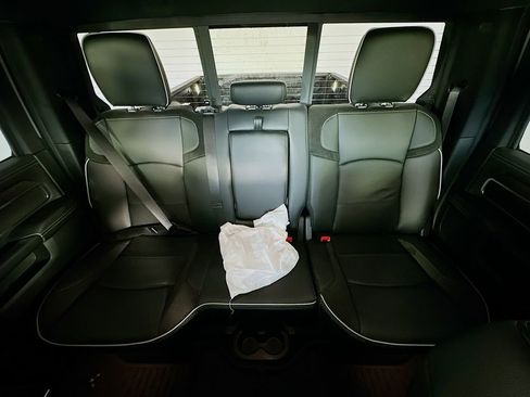 New 2026 RAM 2500 Laramie AWD/4WD image 10