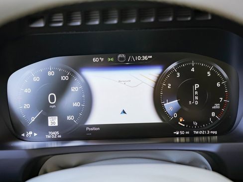 Used 2019 Volvo XC90 T5 Momentum w/ Multimedia Package image 13