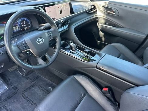 Used 2024 Toyota Crown Limited image 12