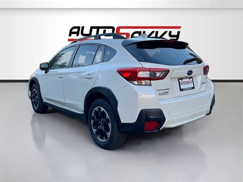 Used 2023 Subaru Crosstrek 2.0i Premium image 5