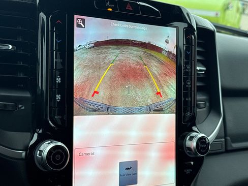 New 2026 RAM 1500 4x4 Crew Cab image 18