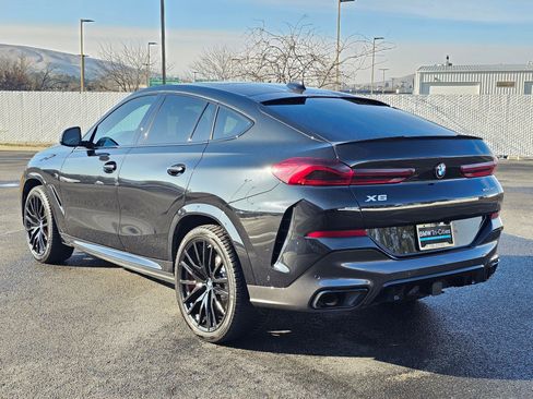Used 2021 BMW X6 xDrive40i w/ M Sport Package image 4