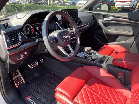 Used 2024 Audi SQ5 Prestige AWD/4WD image 17