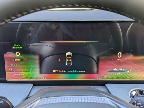 New 2026 Nissan Leaf Platinum+ w/ Cargo Package (Platinum+) image 18