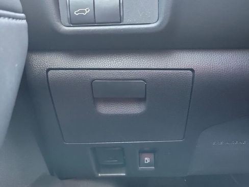 Used 2022 Toyota Highlander XLE image 41