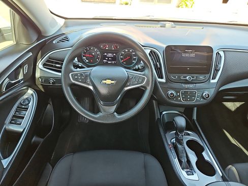 Used 2024 Chevrolet Malibu LT FWD image 7