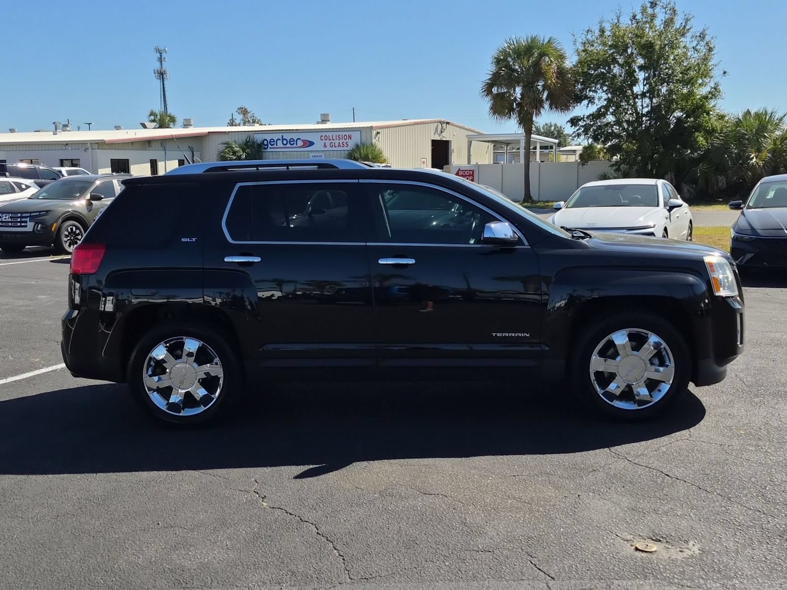 Used 2011 GMC Terrain SLT w/ Cargo Package AWD/4WD image 4
