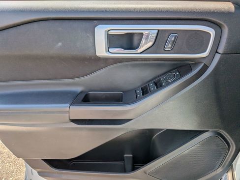 Used 2020 Ford Explorer XLT w/ Class III Trailer Tow Package image 16