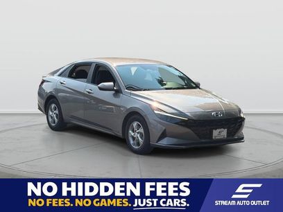 Used 2023 Hyundai Elantra SE w/ Preferred Accessory Package