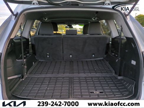 Used 2019 Toyota Highlander LE image 11