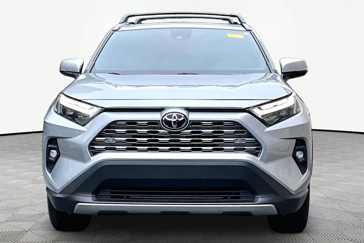 Certified 2025 Toyota RAV4 Limited FWD image 4