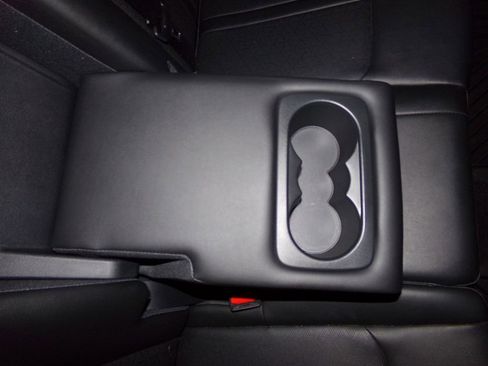 Used 2023 Kia Sorento S w/ Panoramic Sunroof Package image 11