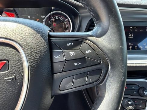 Used 2020 Dodge Challenger SXT RWD image 22