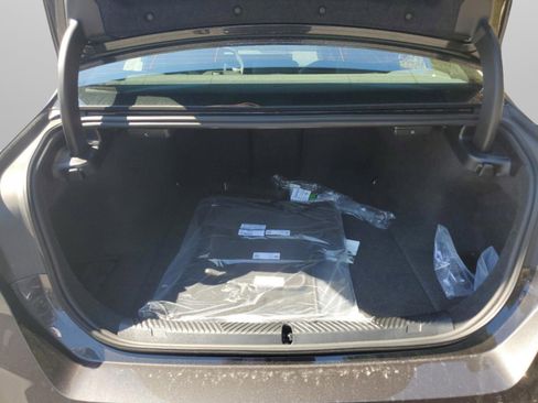 Used 2025 BMW i5 eDrive40i w/ Premium Package image 30