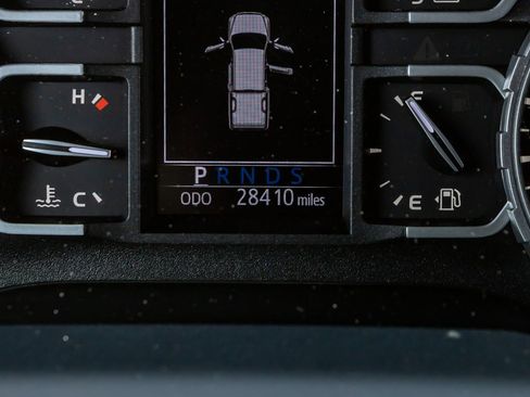 Used 2020 Toyota Tundra Limited w/ Limited Premium Package image 21