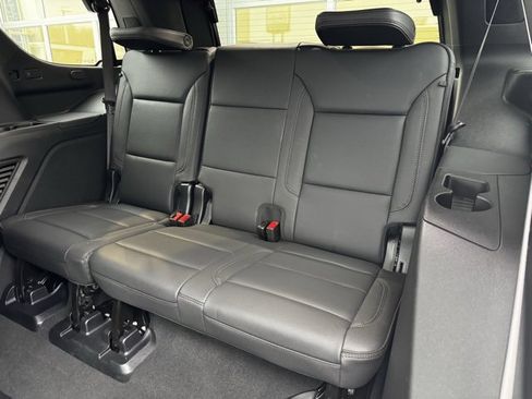 Used 2025 Chevrolet Tahoe High Country image 8