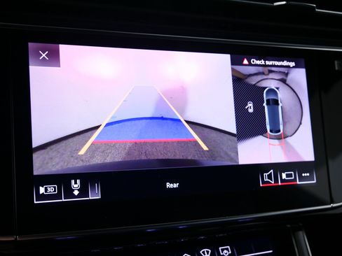 Used 2019 Audi Q8 Prestige AWD/4WD image 33